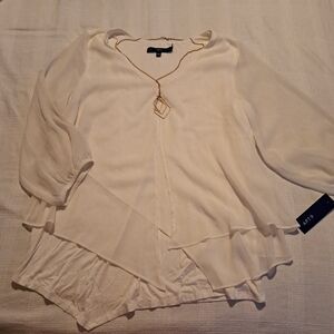 Apt 9 women's size Large Ivory colored blouse with necklace, new
